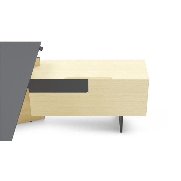 Move and Lead Desk